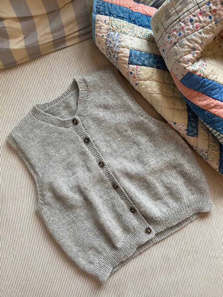 Vest No. 4 Strikkekit - My favourite things knitwear