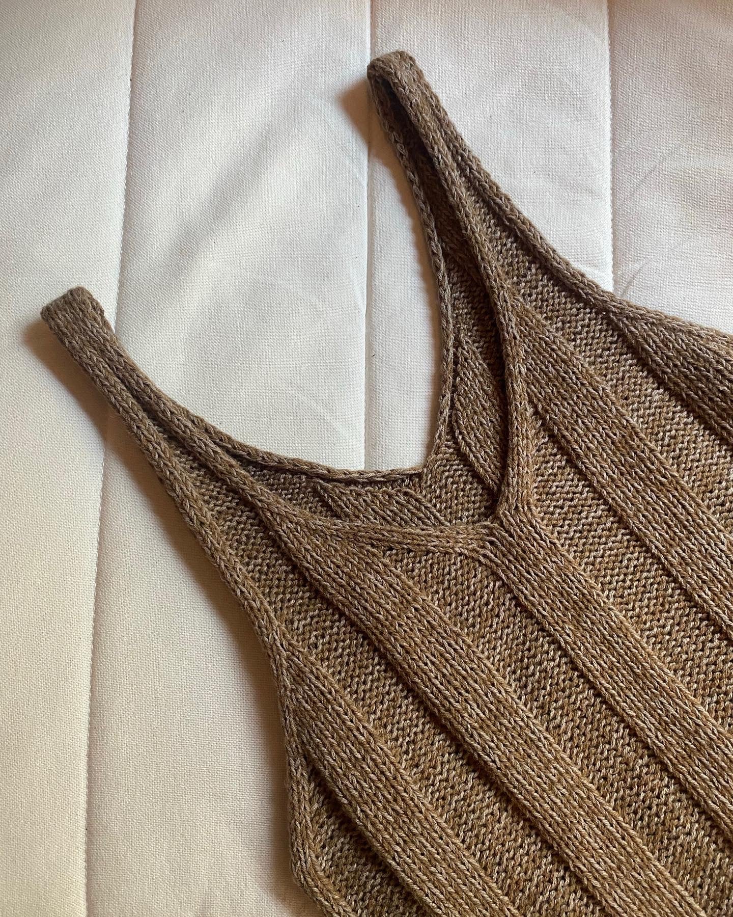 Camisole No. 6 Strikkekit - My favourite things knitwear