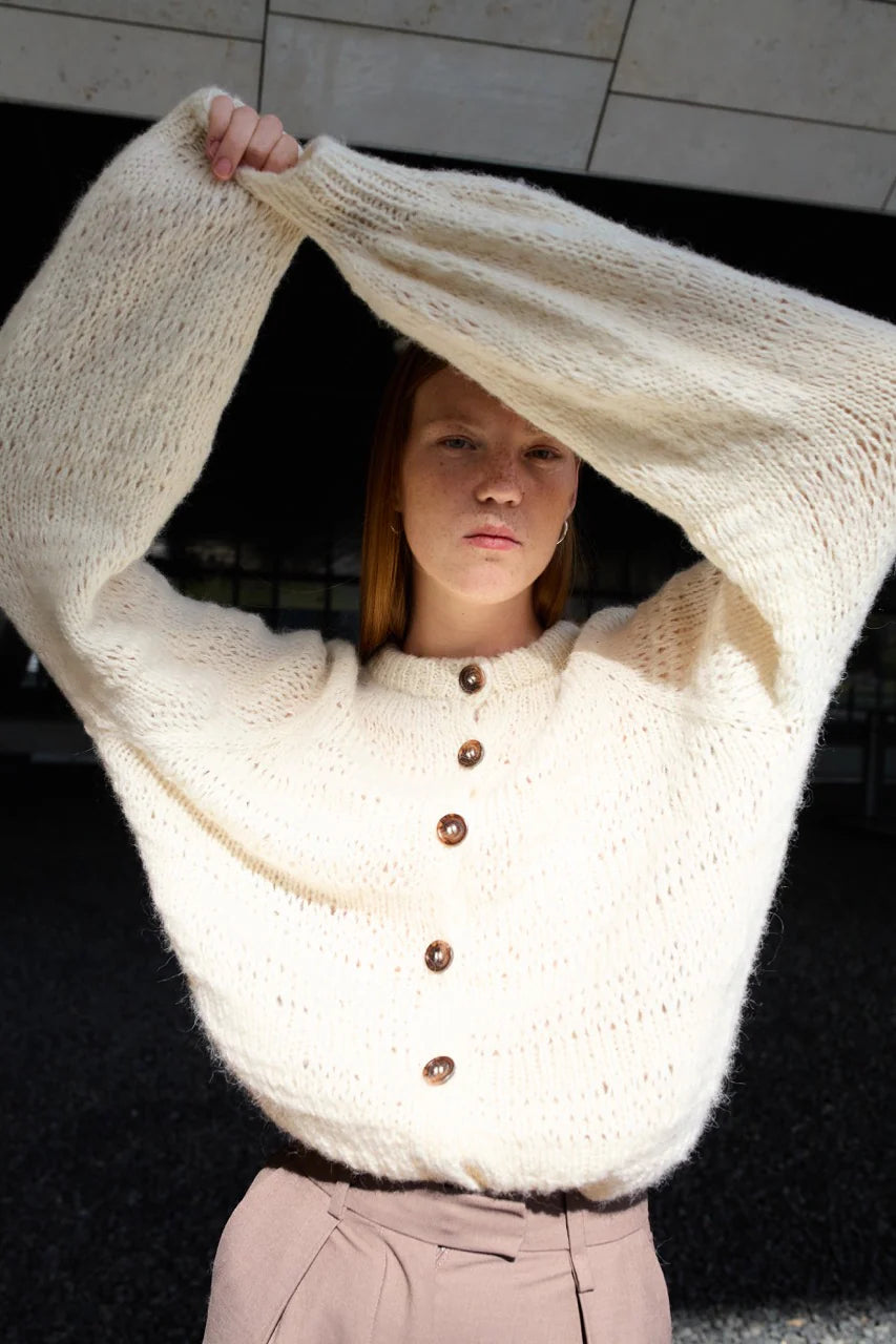 Lykke cardi, strikkekit - Spektakelstrik