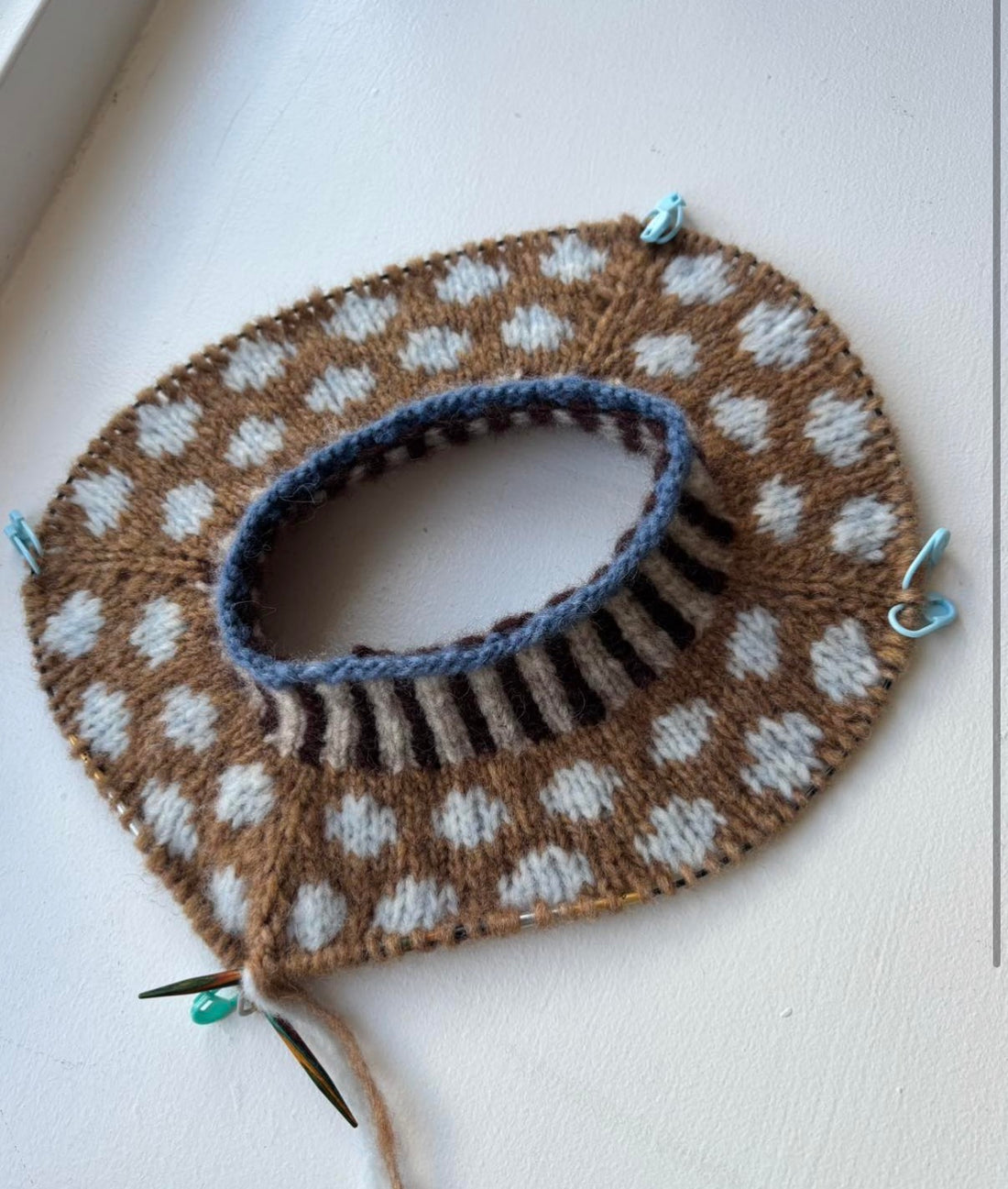 Dotty Lotte barn strikkekit - Karoline Maria Barfod