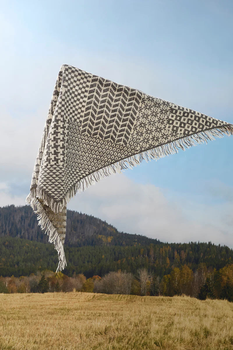 Nordic mix shawl Strikkekit - Laura Dalgaard