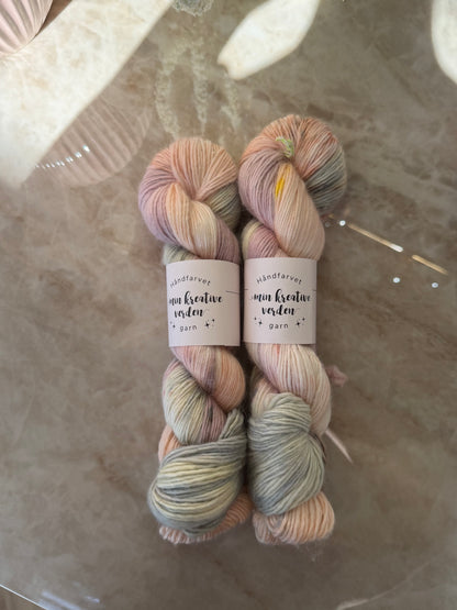 Håndfarvet single and Fabules