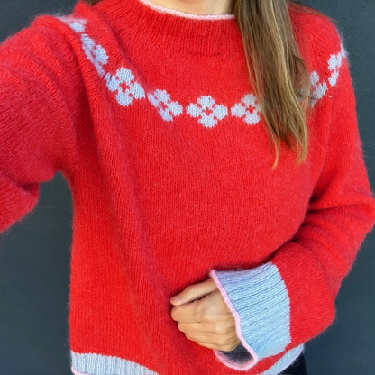 Fiori-sweater voksen strikkekit 2 - Karoline Maria Barfo