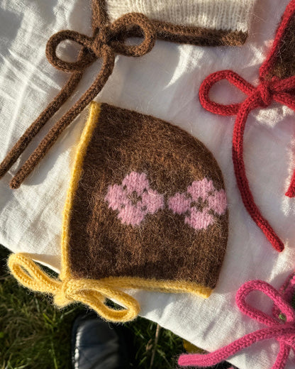 Fiori Bonnet strikkekit - Karoline Maria Barfod