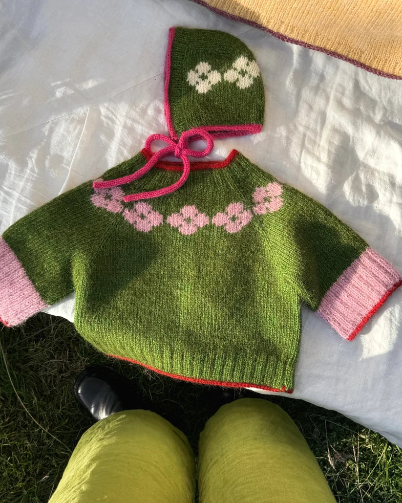 Fiori Sweater og Fiori Bonnet strikkekit - Karoline Maria Barfod