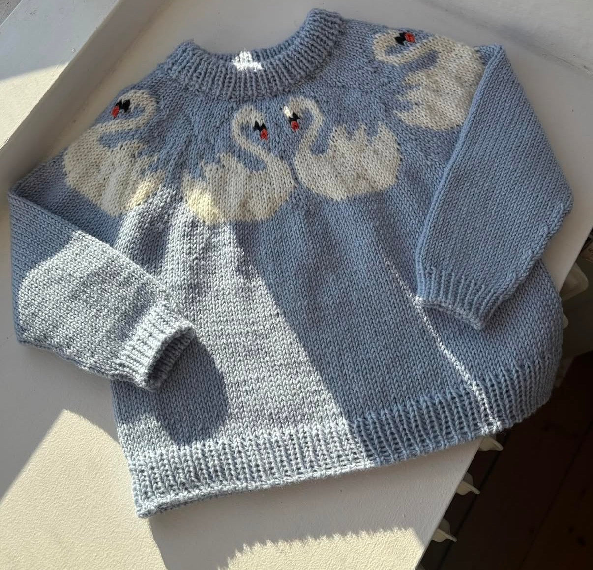 Svane Sweater Mini strikkekit - Strandknit