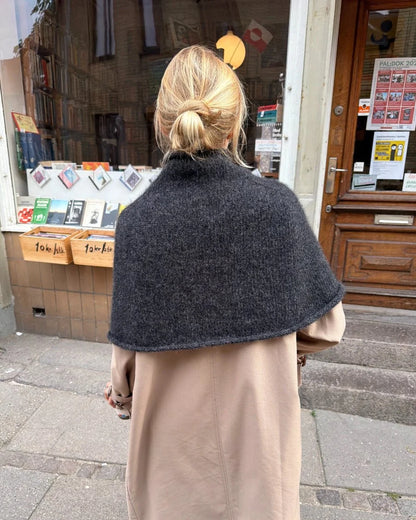 Ivy Cape, Strikkekit - Petiteknit