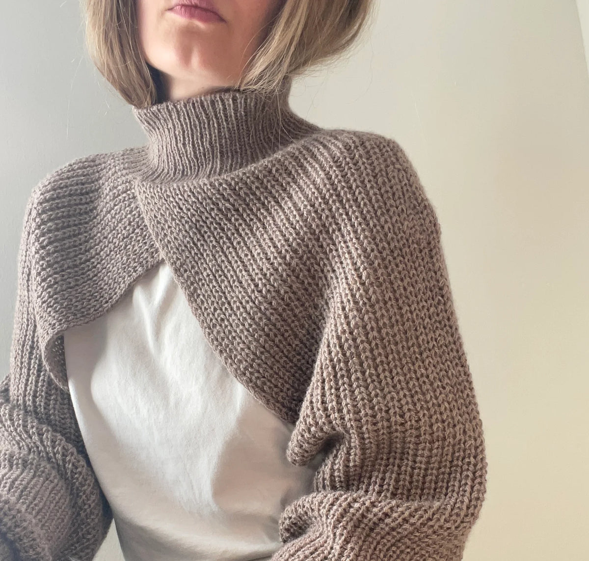 Narae cropped sweater Strikkekit - AEGYOKNIT