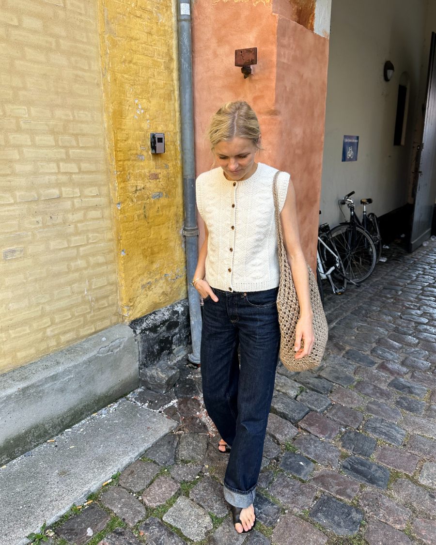 Esther vest - Strikkekit - Petiteknit