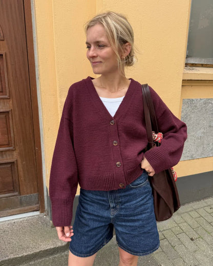 Scarlet Cardigan strikkekit  - Petiteknit