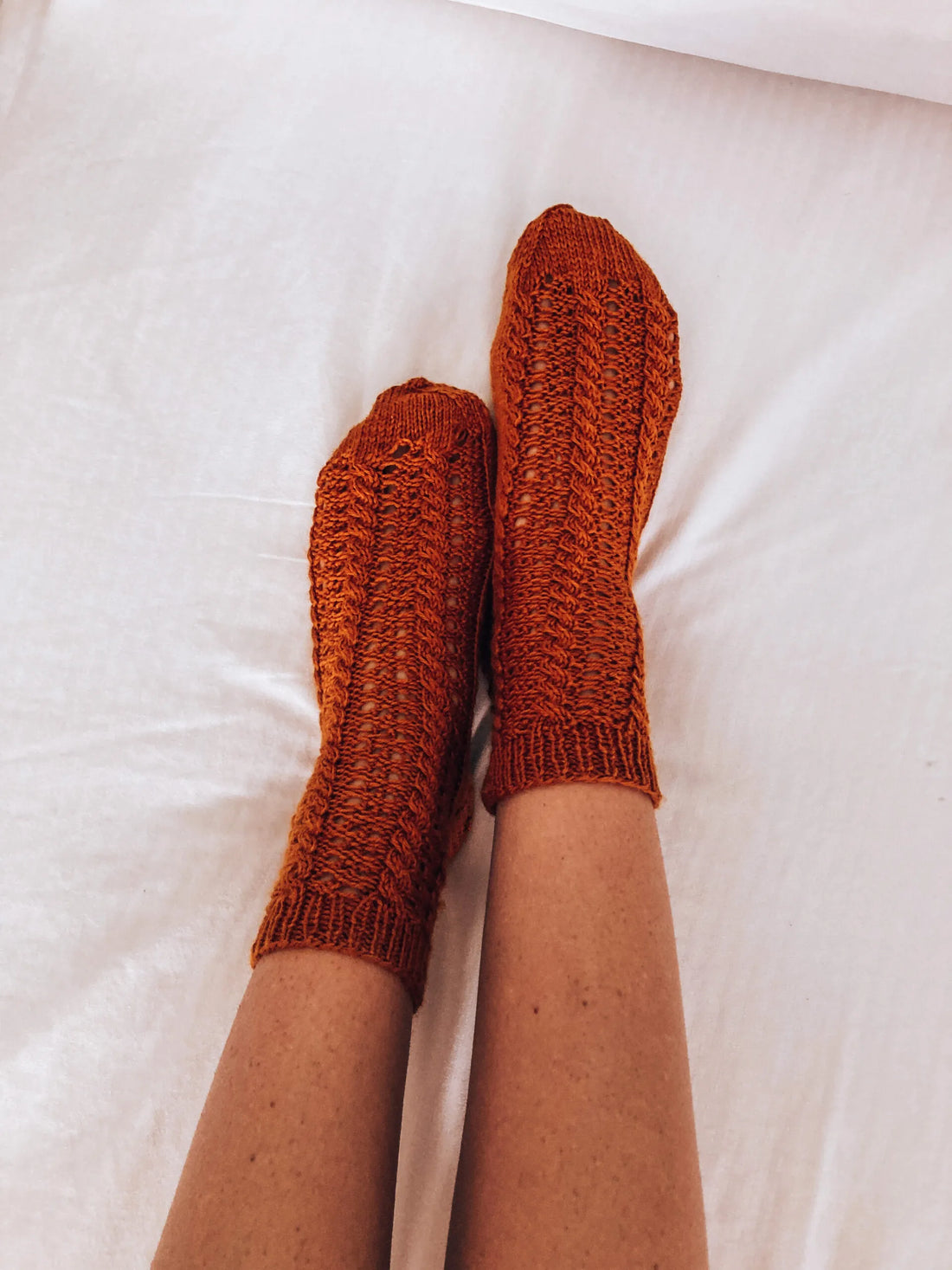 Twist Me Socks strikkekit - SkovCreations