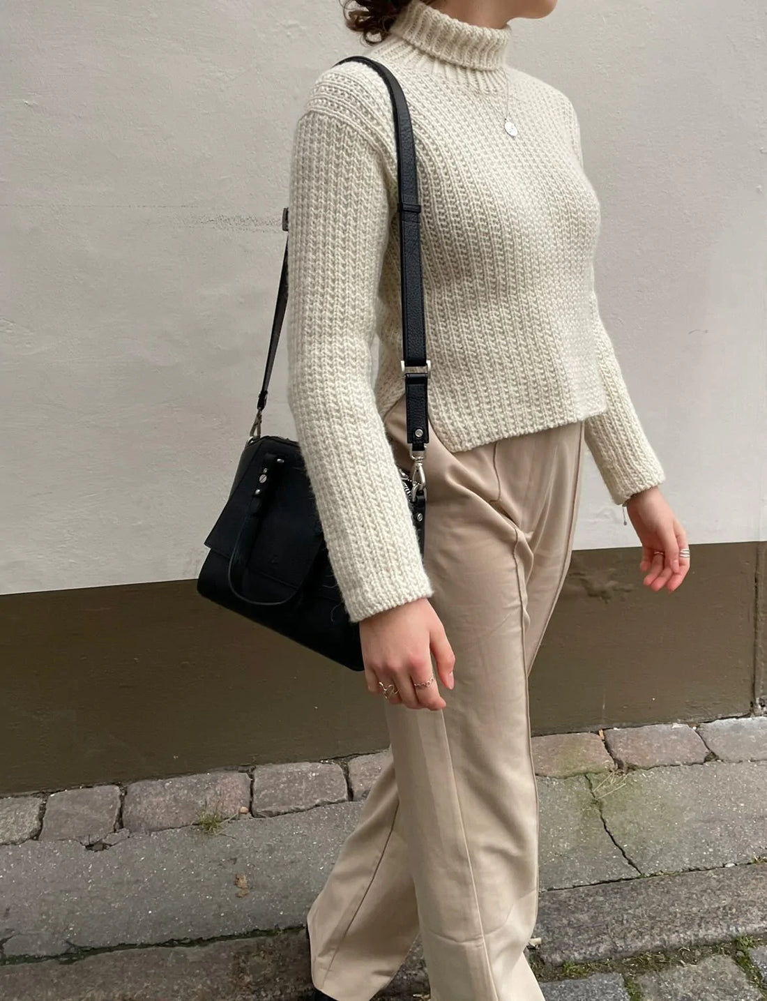 Easy Evening Sweater (Turtleneck Edition) Strikkekit - Easy as knit