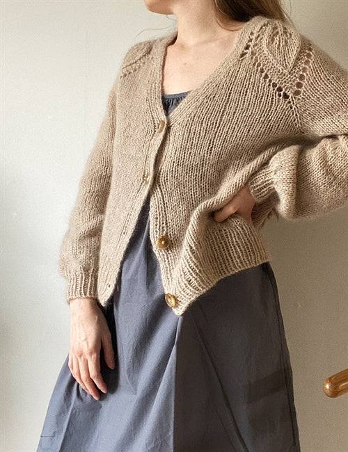 CHUNKY DAHLIA V-NECK CARDIGAN Strikkekit - Lene Holme Samsøe