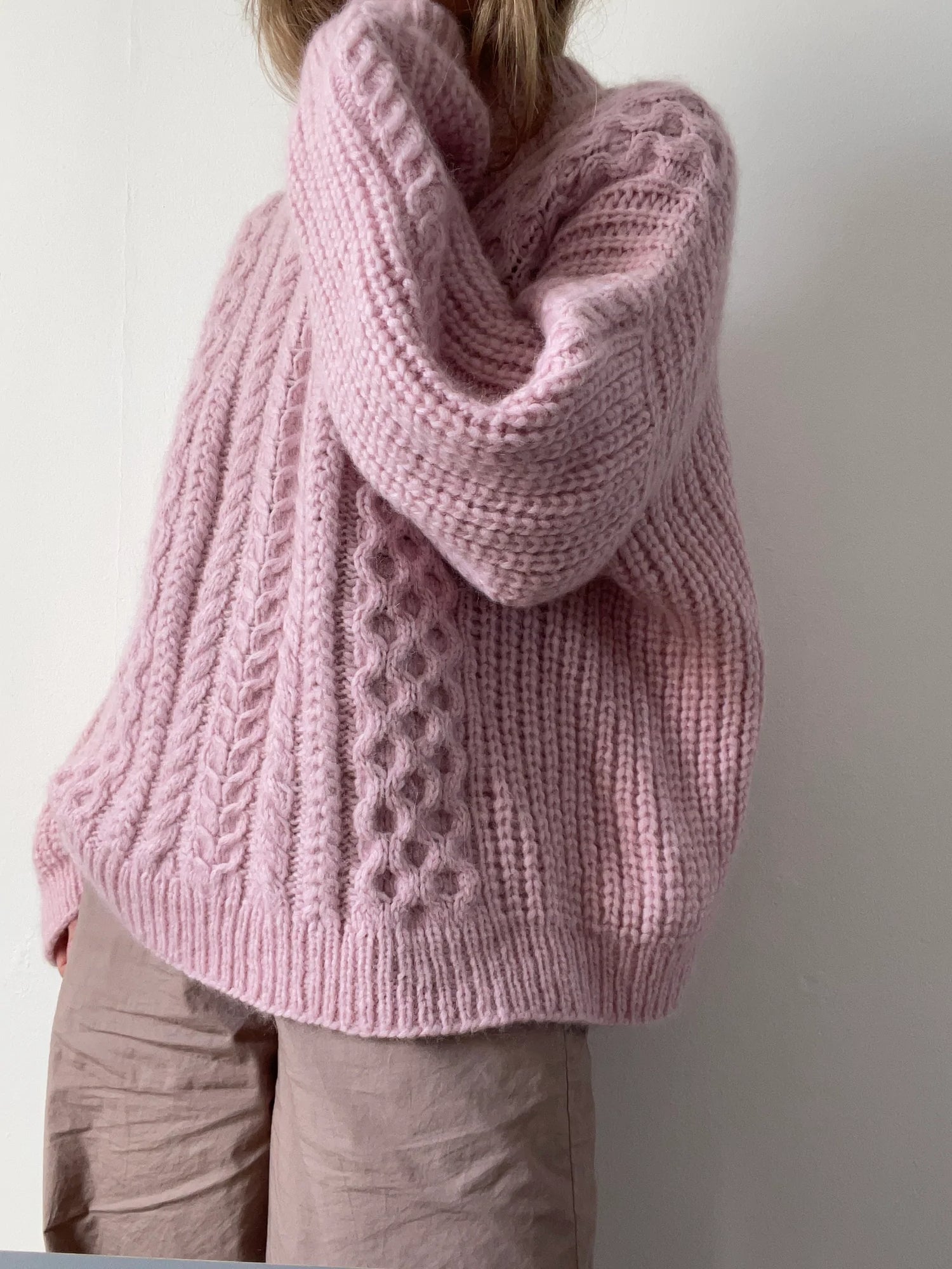 Aegyo sweater Strikkekit - AEGYOKNIT