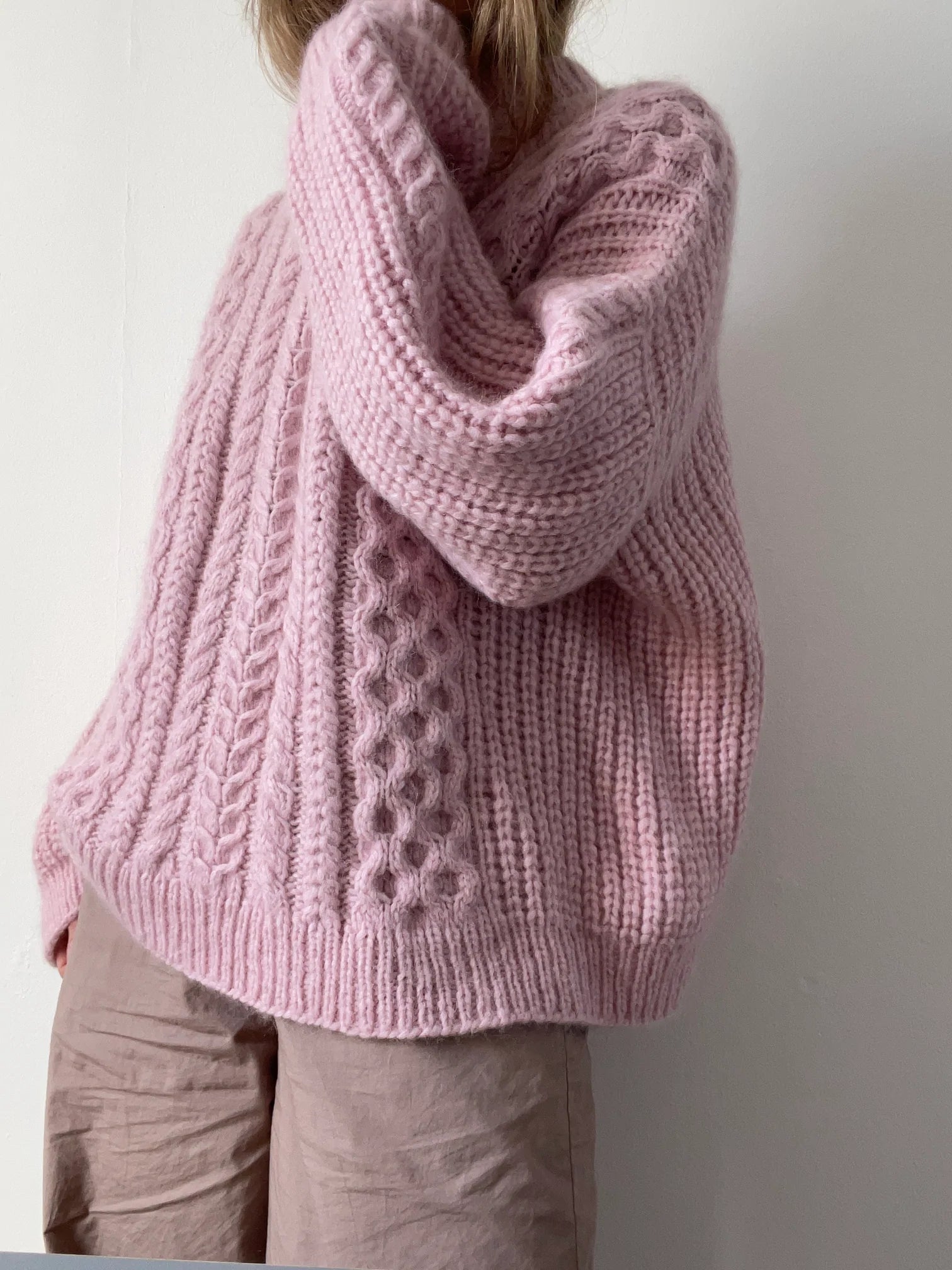 Aegyo sweater Strikkekit - AEGYOKNIT