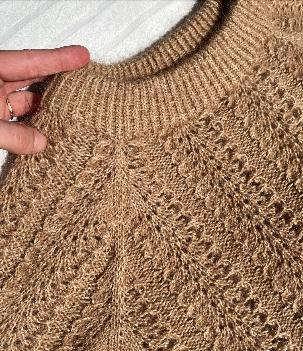 Acanthus Sweater Strikkekit - TwinKnits