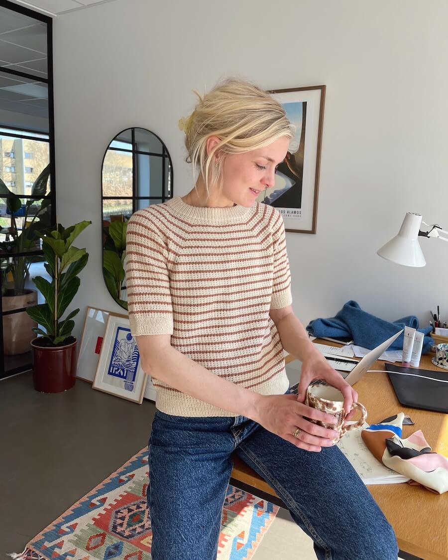 Friday Tee Strikkekit - Petiteknit